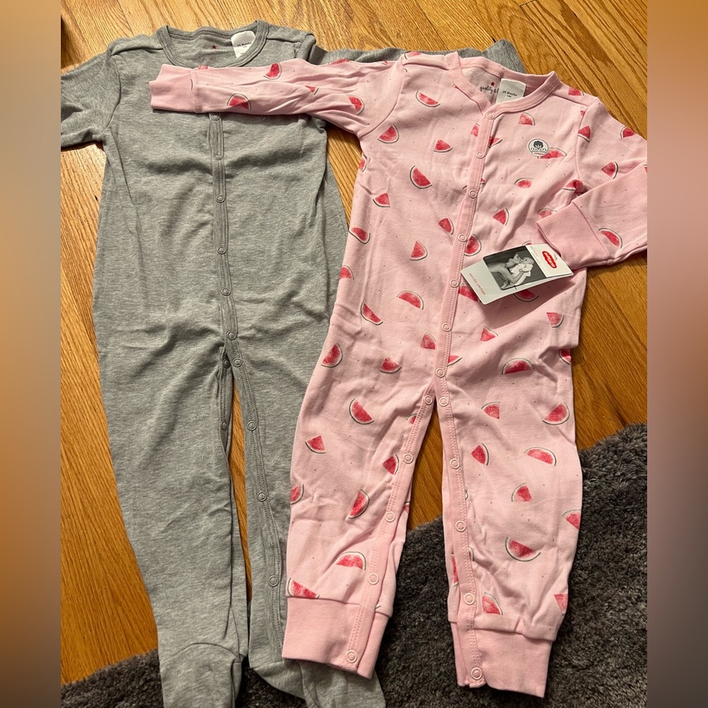 2 new sleepers strawberries and grey